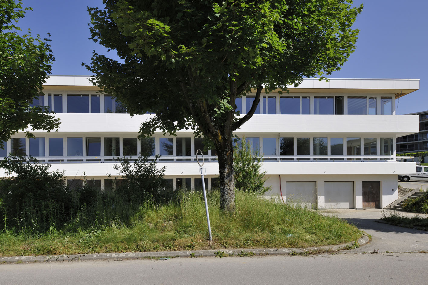 Transformation d'un immeuble et d'une halle industrielle à Mont-sur-Lausanne